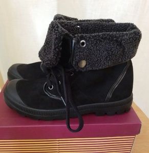 FINAL $ DROP!  fur lined black bootie/boot  7.5/8